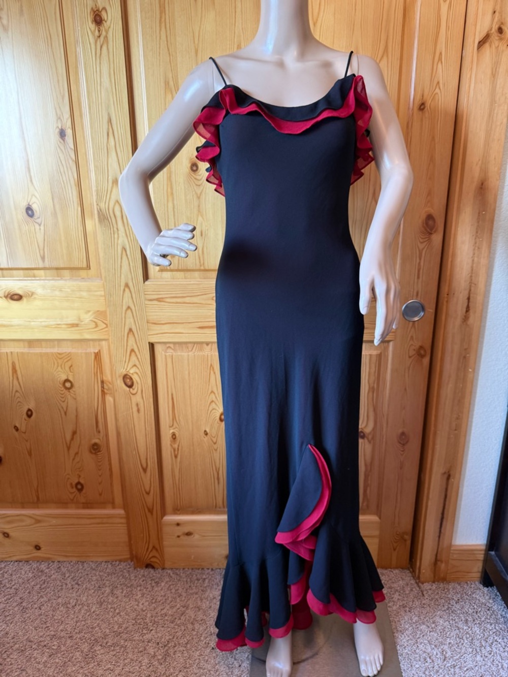 Y2K Betsy & Adam Jaslene Size 6 Tierred Ruffle Evening Gown Prom Dress Black Red